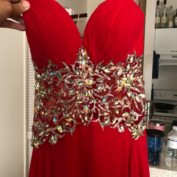 Wore this dress to prom few years ago. - Picture 4 of 8